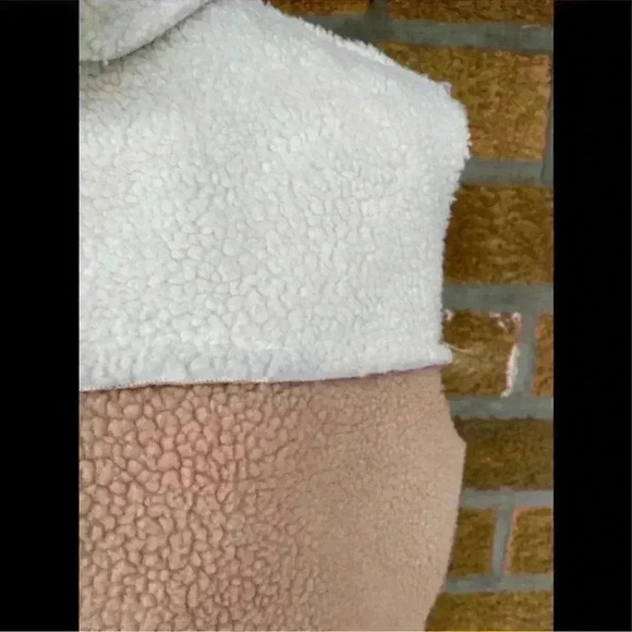 Leuname mar Faux Shearling Contrast
Vest medium - Picture 2 of 9